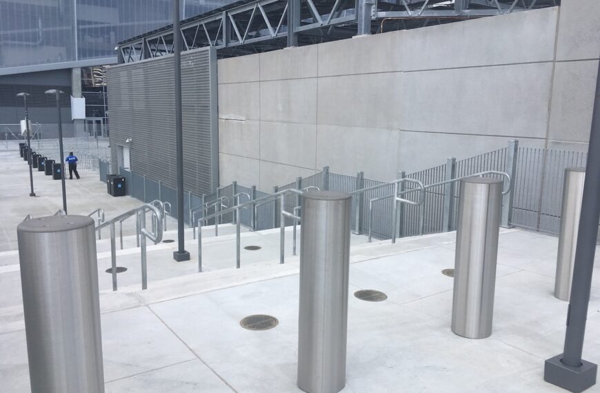 DSC720-Security-Bollards-Mercedes-Benz-Stadium | Delta Scientific