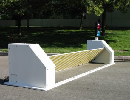 DSC900 Portable Barrier | Delta Scientific Corporation