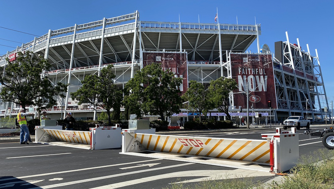 MP5000 mobile Barrier at Levi Stadium