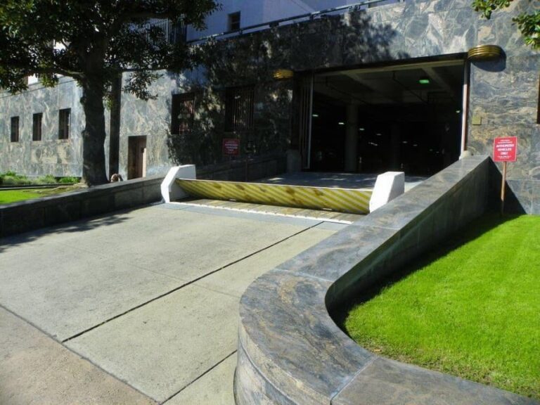 TW4030 Parking Lot Barricade in Los Angeles | Delta Scientific Corporation