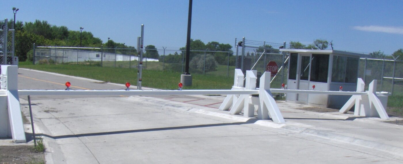 DSC7000 Road Barricade | Delta Scientific