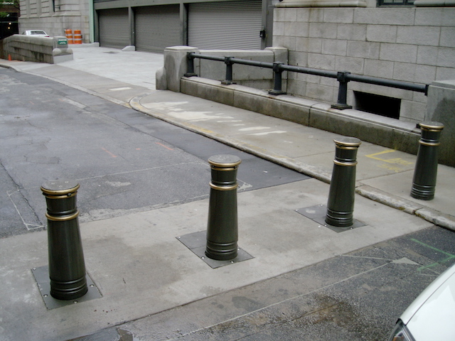 DSC800 Decorative Bollards