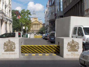 DSC1100 K8 Portable Barrier