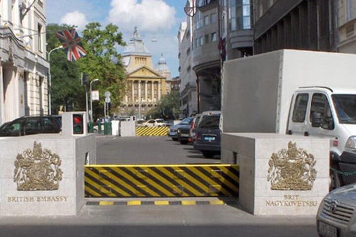 Portable Barrier – DSC1100 – K-8 Crash Rated